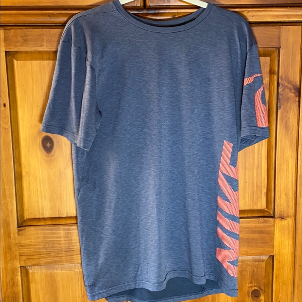 NIKE Men’s Gray Orange Workout Short Sleeve Shirt